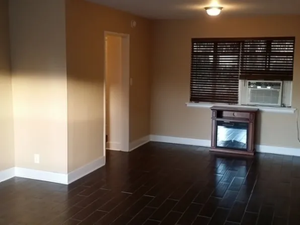 Red Mountain Terrace Apartments, 2049 Green Springs Hwy #2, Birmingham, AL 35205