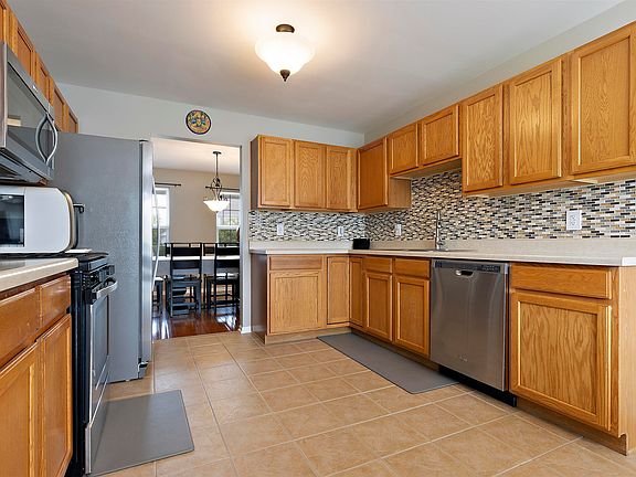 4th image of 7017 Golden Eagle Dr