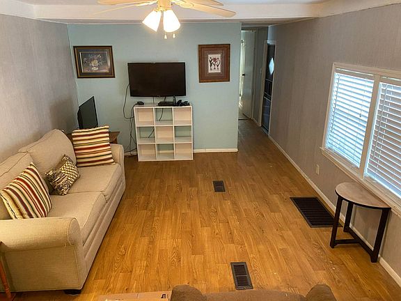 2nd image of 120 Beck St #120