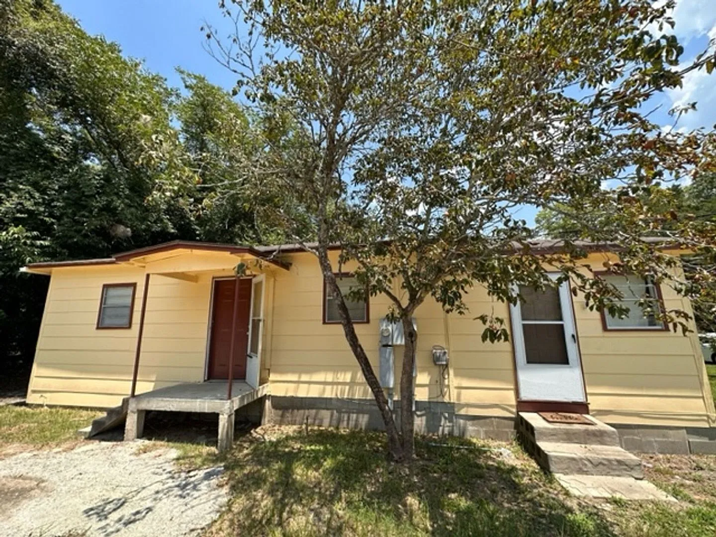 803 Woodard Street Duplex — Photo 4