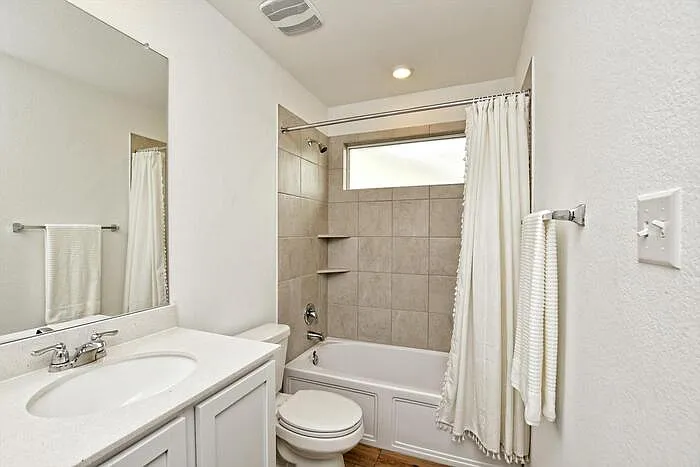 2108 Golden Grain Ln — Photo 19