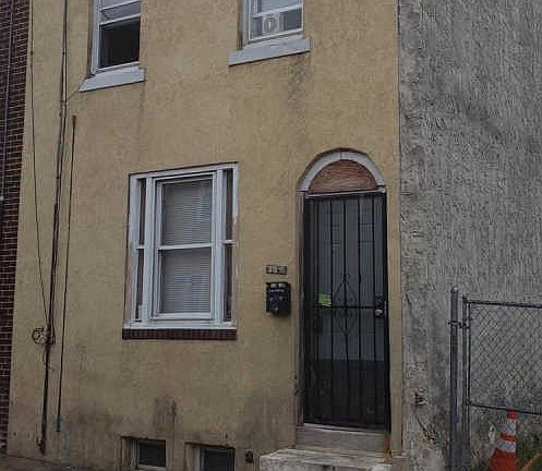 2nd image of 319 E Somerset St