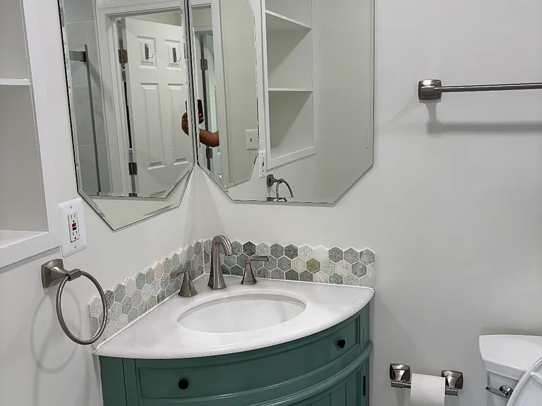 6435 Richmond Hwy #302 — Photo 5