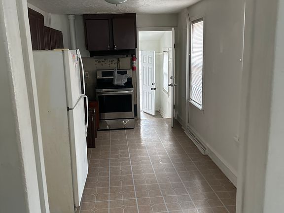 2nd image of 1029 Cotton St