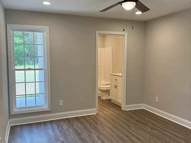 16494 Blackburn Ln — Photo 11