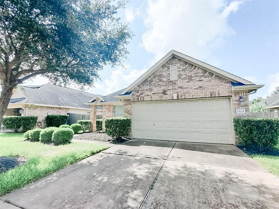 1st image of 19123 Stone Leaf Dr