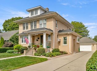 10376 S Morrow Cir, Dearborn, MI 48126