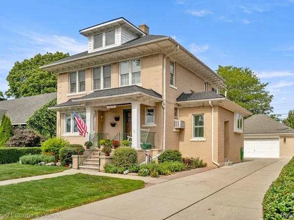 10376 S Morrow Cir, Dearborn, MI 48126