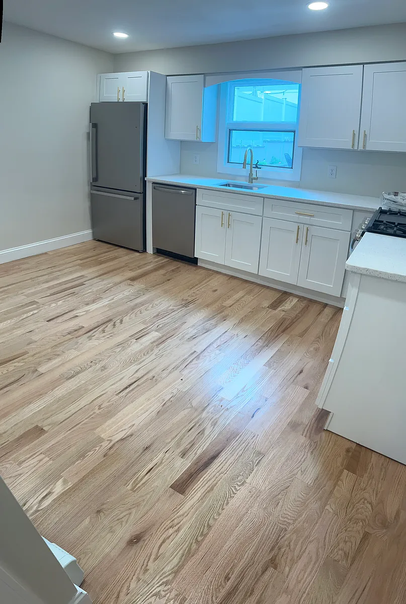 Building Photo - 32 Almond St #2