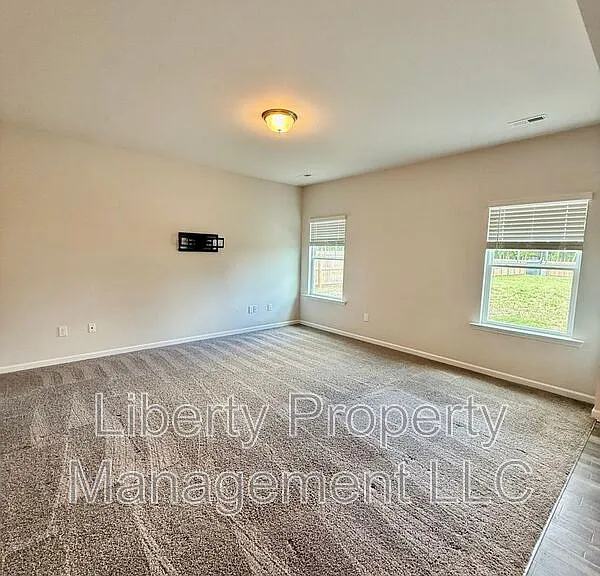 145 Deodora Ln — Photo 6