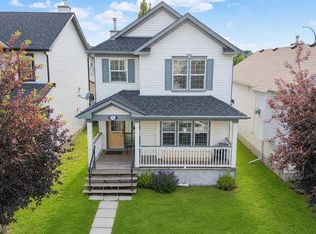 172 E Cimarron Grove Cres, Okotoks, AB T1S2E3
