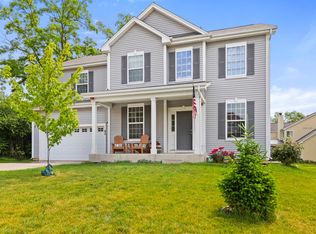 60 Linden Rd, Lake Zurich, IL 60047