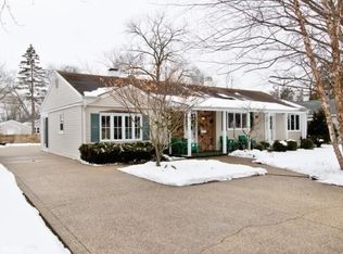 3 Craig Ter, Lake Zurich, IL 60047