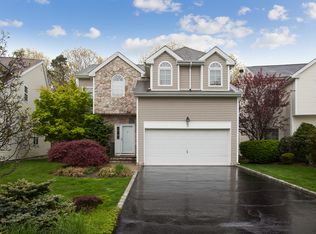 57 Sunflower Ridge Rd, South Setauket, NY 11720