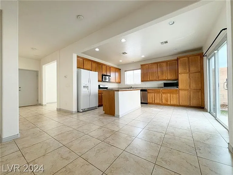 6596 Polonius Ct — Photo 9