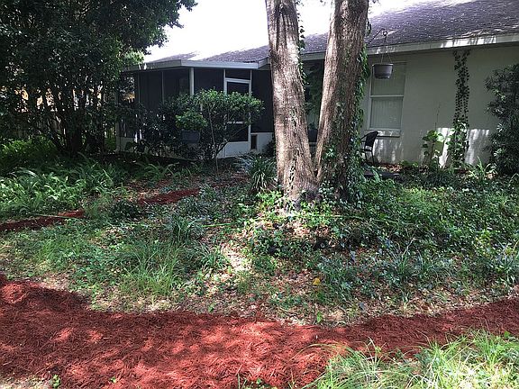 3rd image of 14 Redwood Track Ln