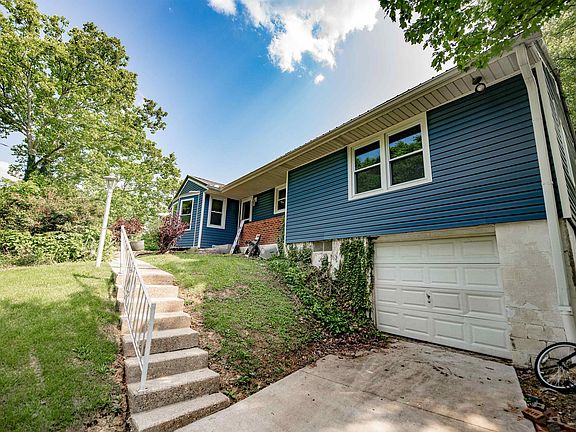 4th image of 10 N Oakview Dr