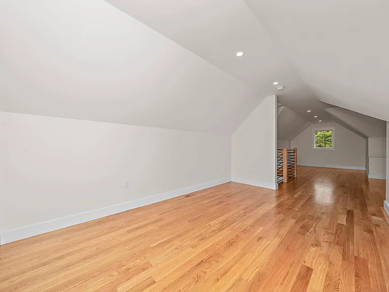 11 Jasset St #11 — Photo 36