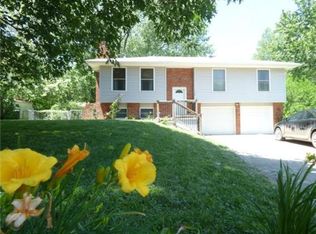 1306 Michele Dr, Excelsior Springs, MO 64024