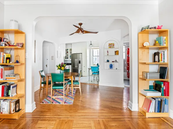 1825 Foster Avenue image 3 of 13