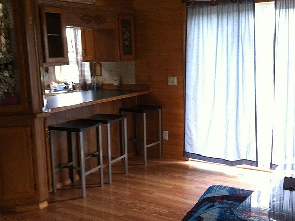 10.4 x 13 dinining room