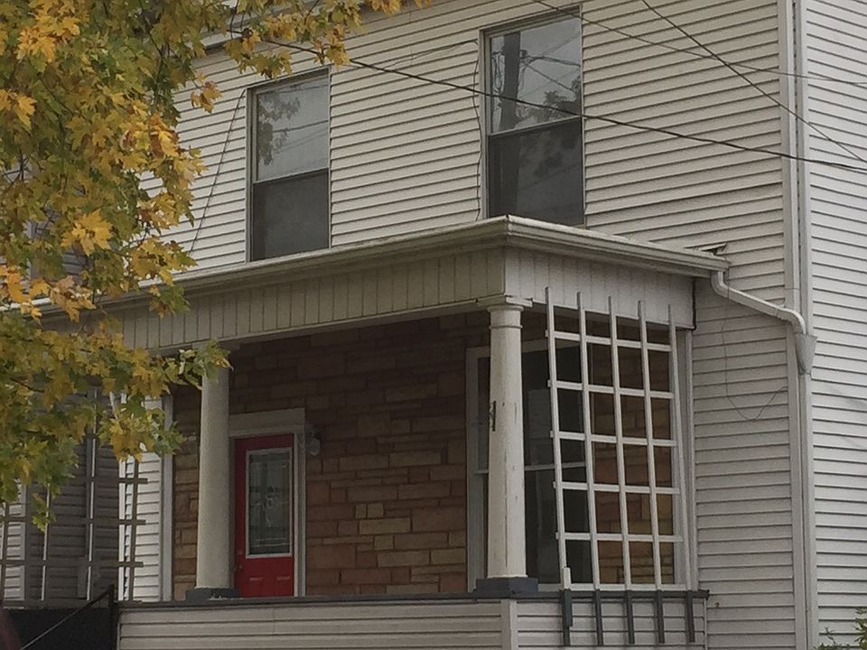 1st image of 111 Tomlinson Ave