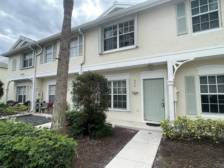 9844 NW 56th Pl — Photo 11
