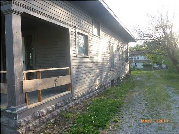 4th image of 1110 N C St
