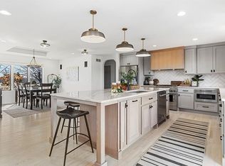 N52W26662 Arrowhead Dr, Pewaukee, WI 53072