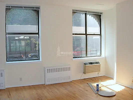 Rented by Manhattan Connection | media 21