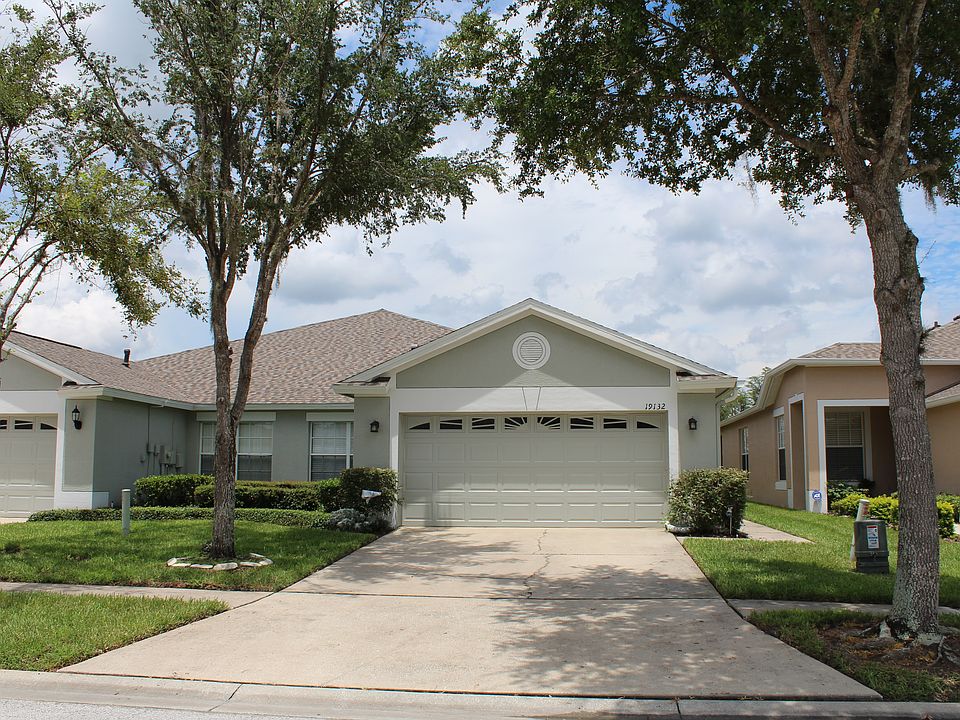 1st image of 19132 Weymouth Dr