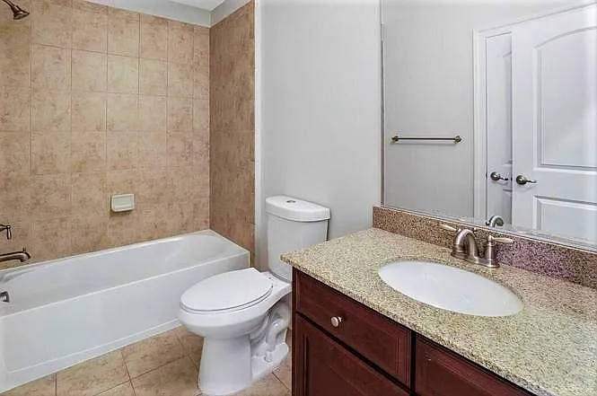 3rdFloor_2ndFullBath