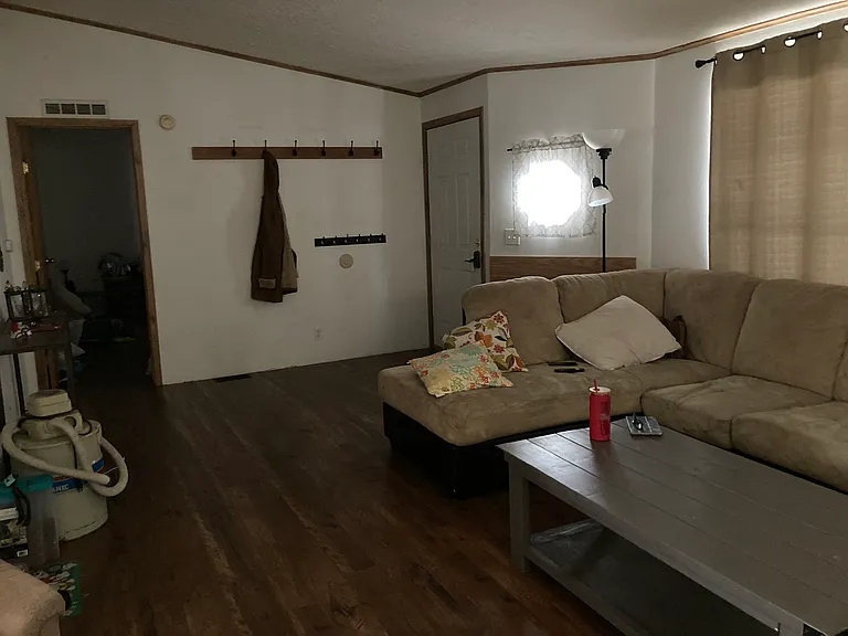 111 Palmer Ave — Photo 2