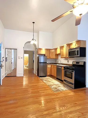 1826 Pine St #1F Photo 1