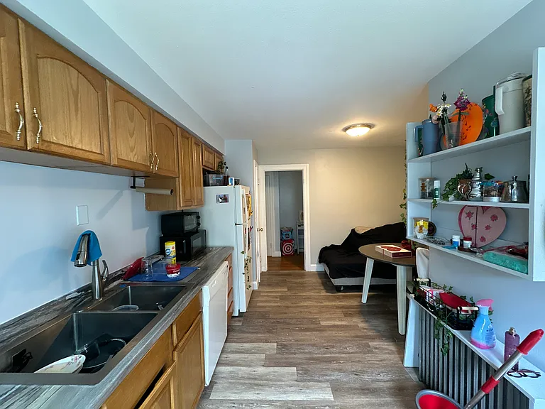 491 Lynn St #1 — Photo 7