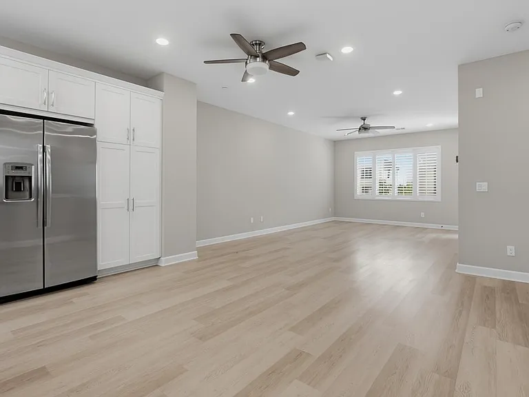 1577 Castillo #8 — Photo 8