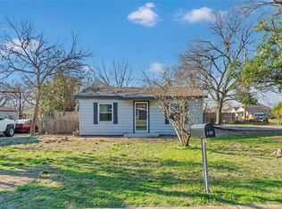 8129 Raymond Ave, White Settlement, TX 76108