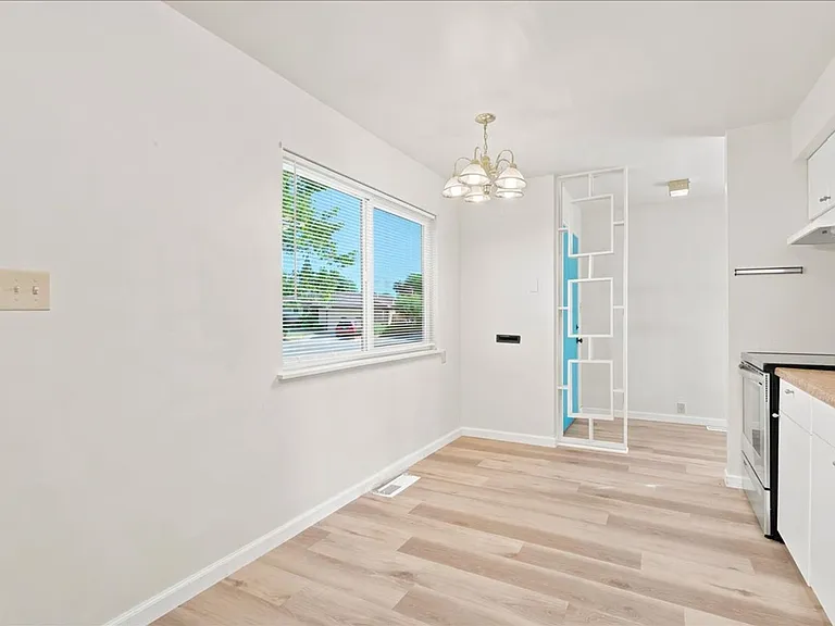 5121 Earls Ct — Photo 9