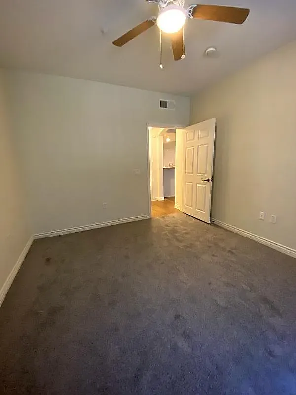 2 bed, 1102 sqft, $1,600 — Photo 1
