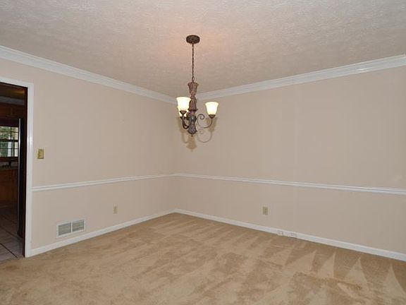 5th image of 762 Altman Ct