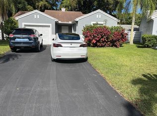 14629 SW 142 Place Cir, Miami, FL 33186