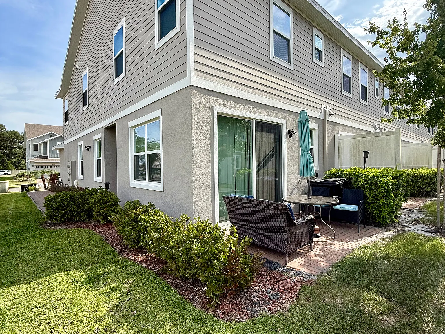 3 bed, 2.5 bath, 1703 sqft, $2,350 — Photo 3