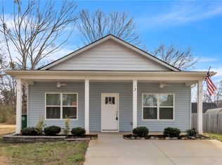 3 W 1st St, Williamston, SC 29697