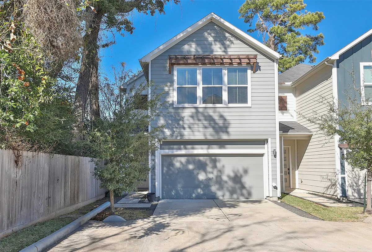 Building Photo - 712 Pinemont Canyon Ln