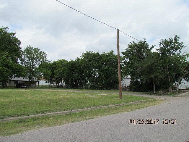 2nd image of 1302 N Main St