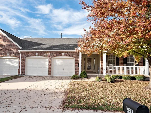 864 Waterford Villas Dr, Lake Saint Louis, MO 63367