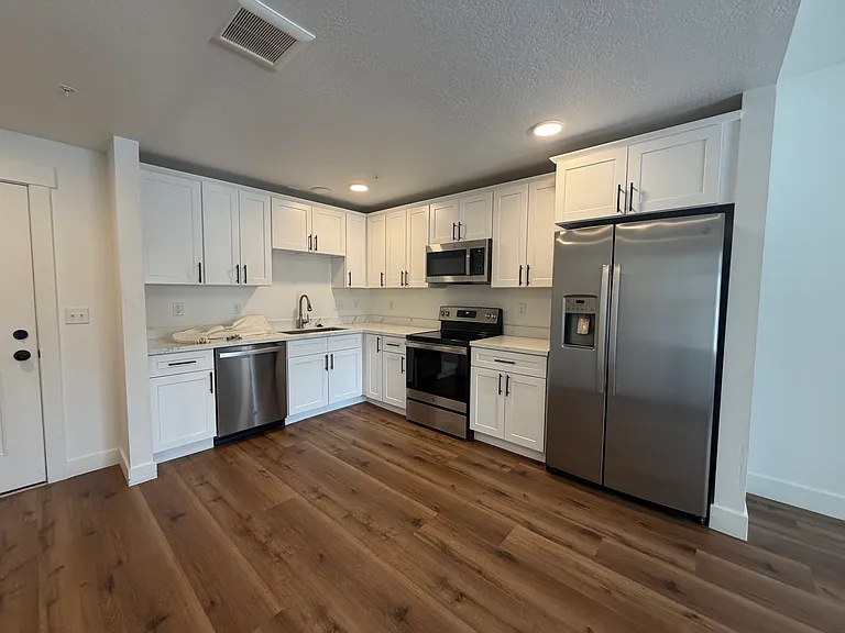 98 E Center St #211 — Photo 6
