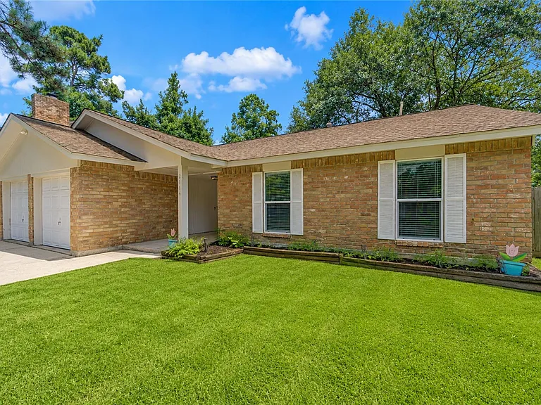 2114 River Village Dr — Photo 3