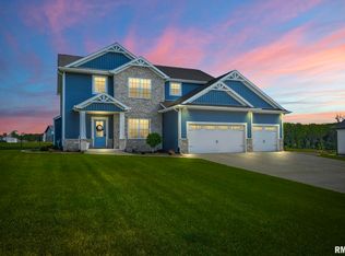 1905 Leonidas Ct, Chatham, IL 62629