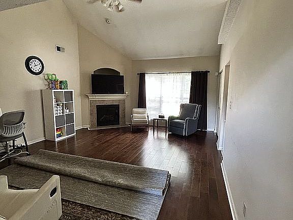 5th image of 10036 Bloomsbury Ave